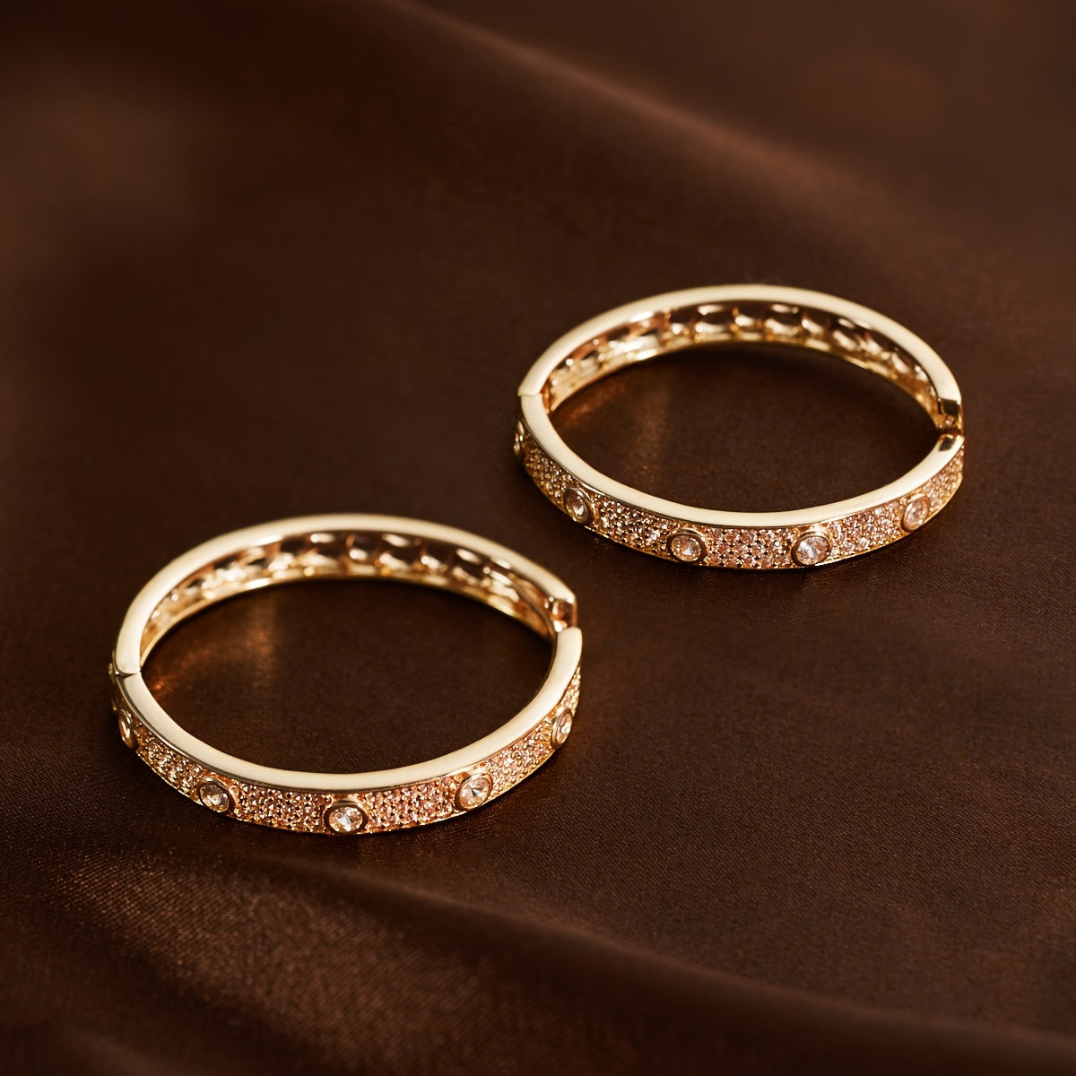 FAB-UR Elegant Luxury 18K Golden Plated Hoop Earrings with zirconia Inlay, Copper Material, St. Patrick'S Day Gift, Party & Banquet Accessory, All-Season Jewelry - 1 Pair Sparkling Hollow Round Design