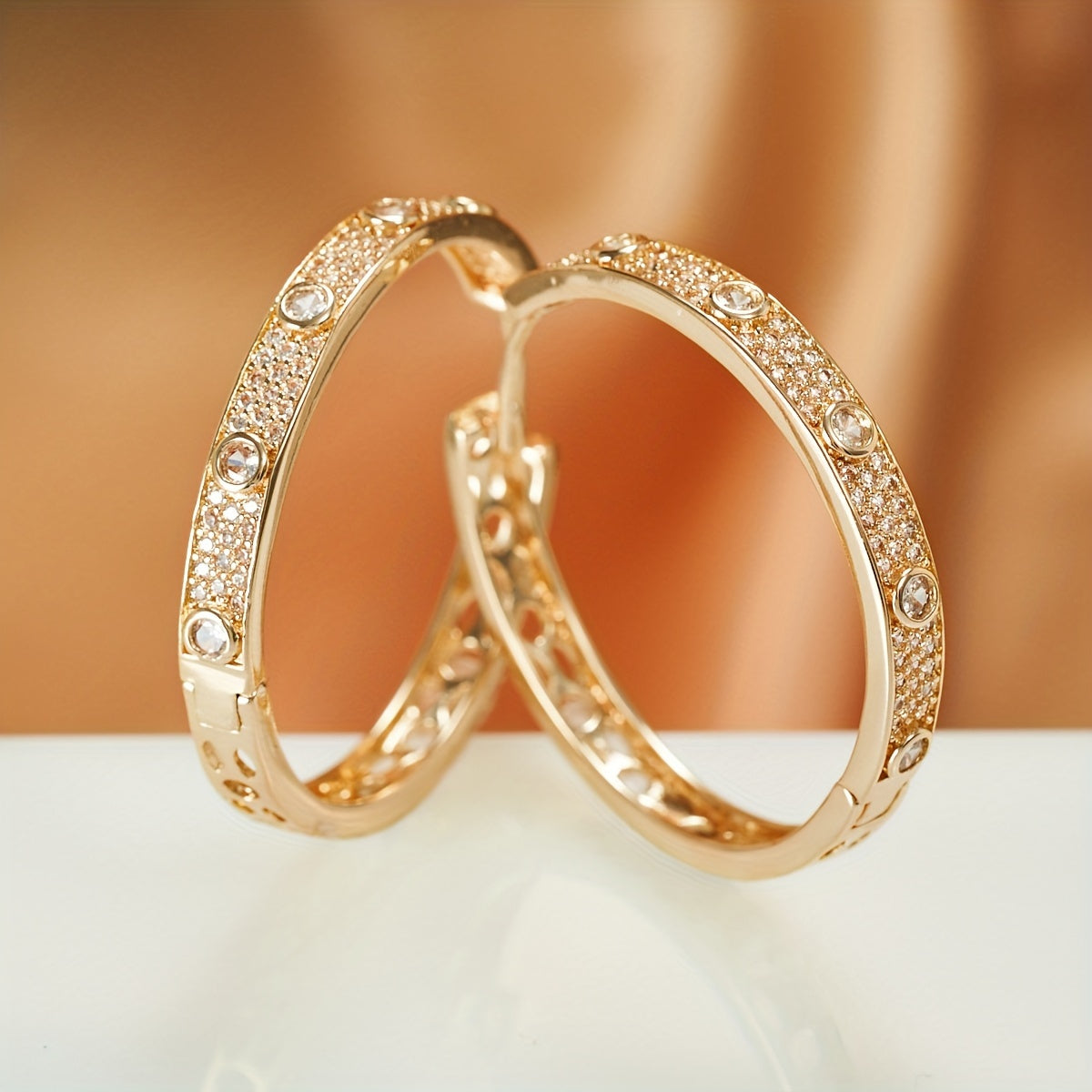 FAB-UR Elegant Luxury 18K Golden Plated Hoop Earrings with zirconia Inlay, Copper Material, St. Patrick'S Day Gift, Party & Banquet Accessory, All-Season Jewelry - 1 Pair Sparkling Hollow Round Design